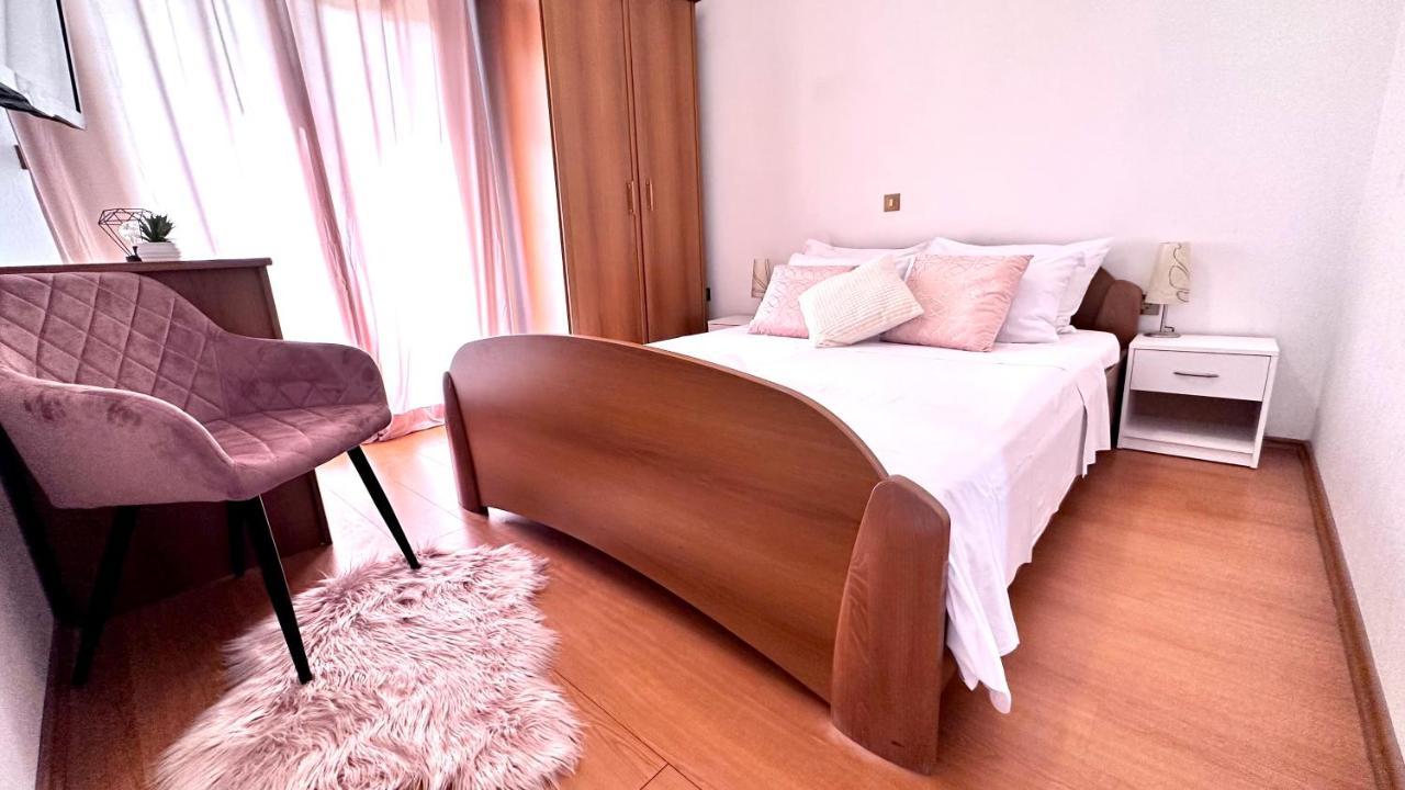 Villa Ester Lopar Eksteriør billede