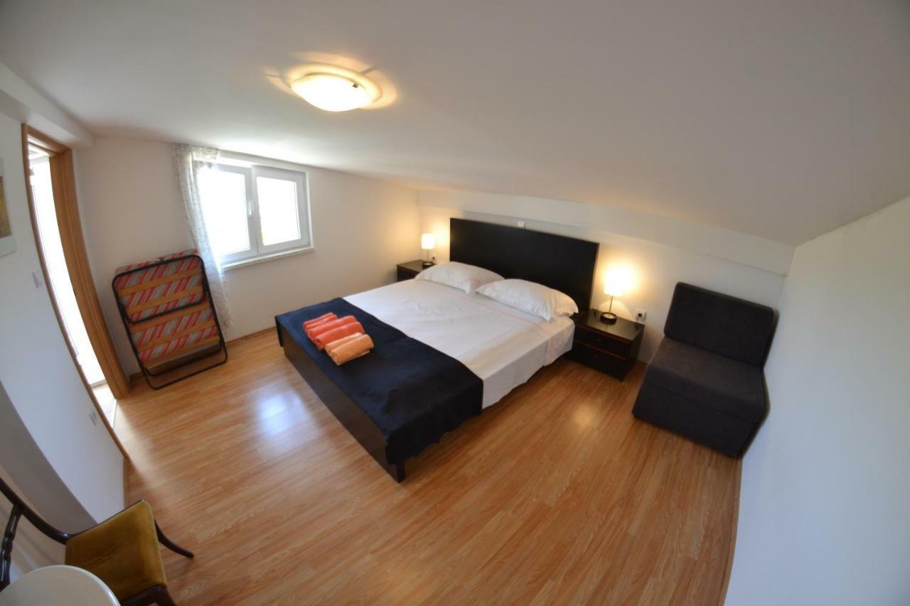 Villa Ester Lopar Eksteriør billede